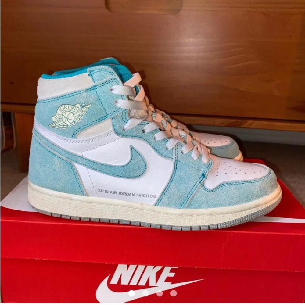 Jordan 1 - Picture 1 of 3